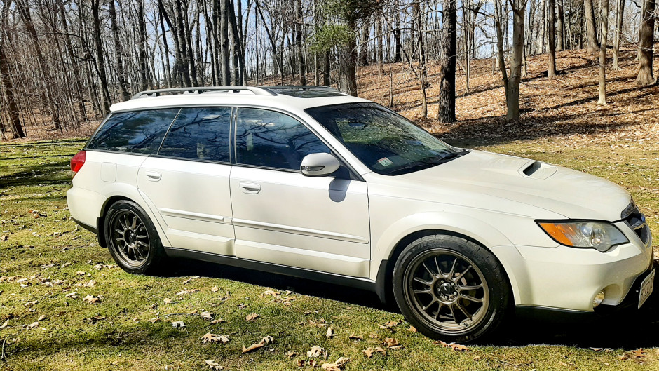 Mark and Anna Fowler's 2008 Outback XT Limited